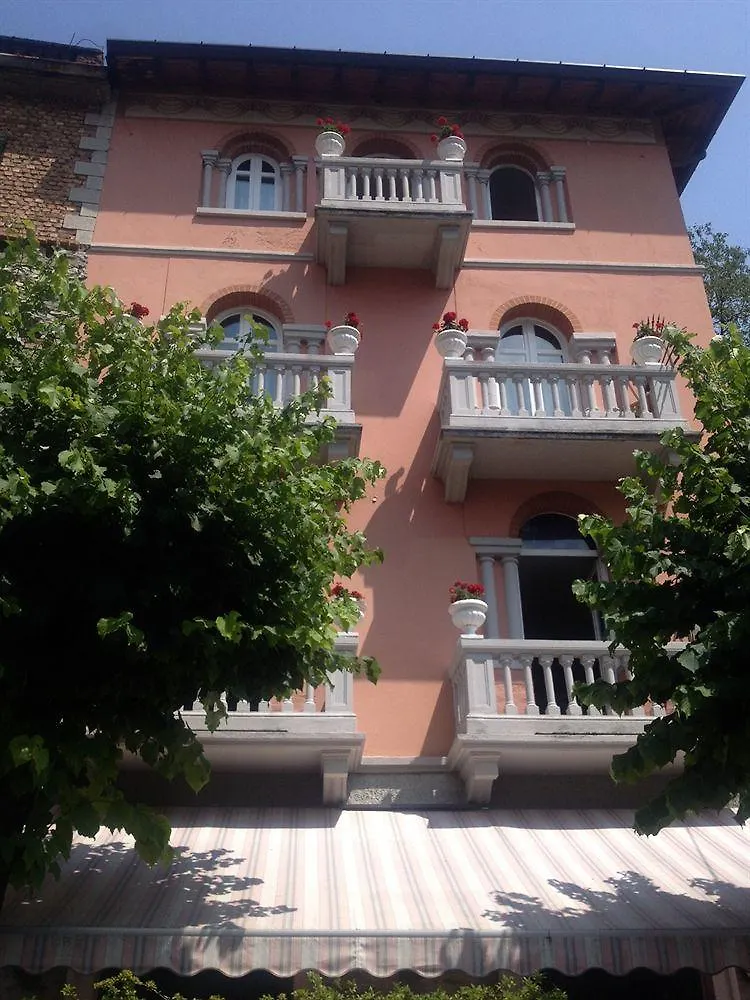 Hotel Briisa De Ness Nesso 3*,  Italia